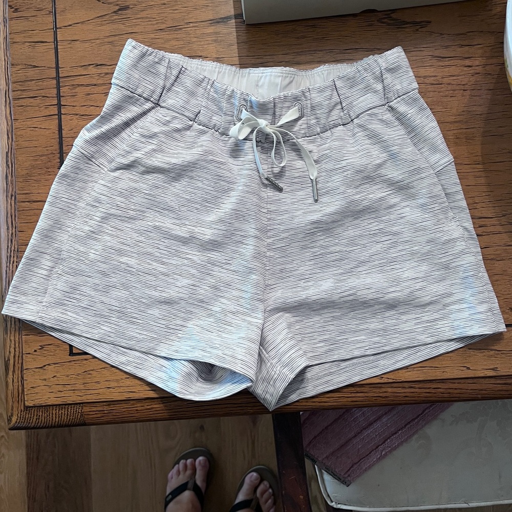 Lululemon Women's Light Gray Athletic Shorts